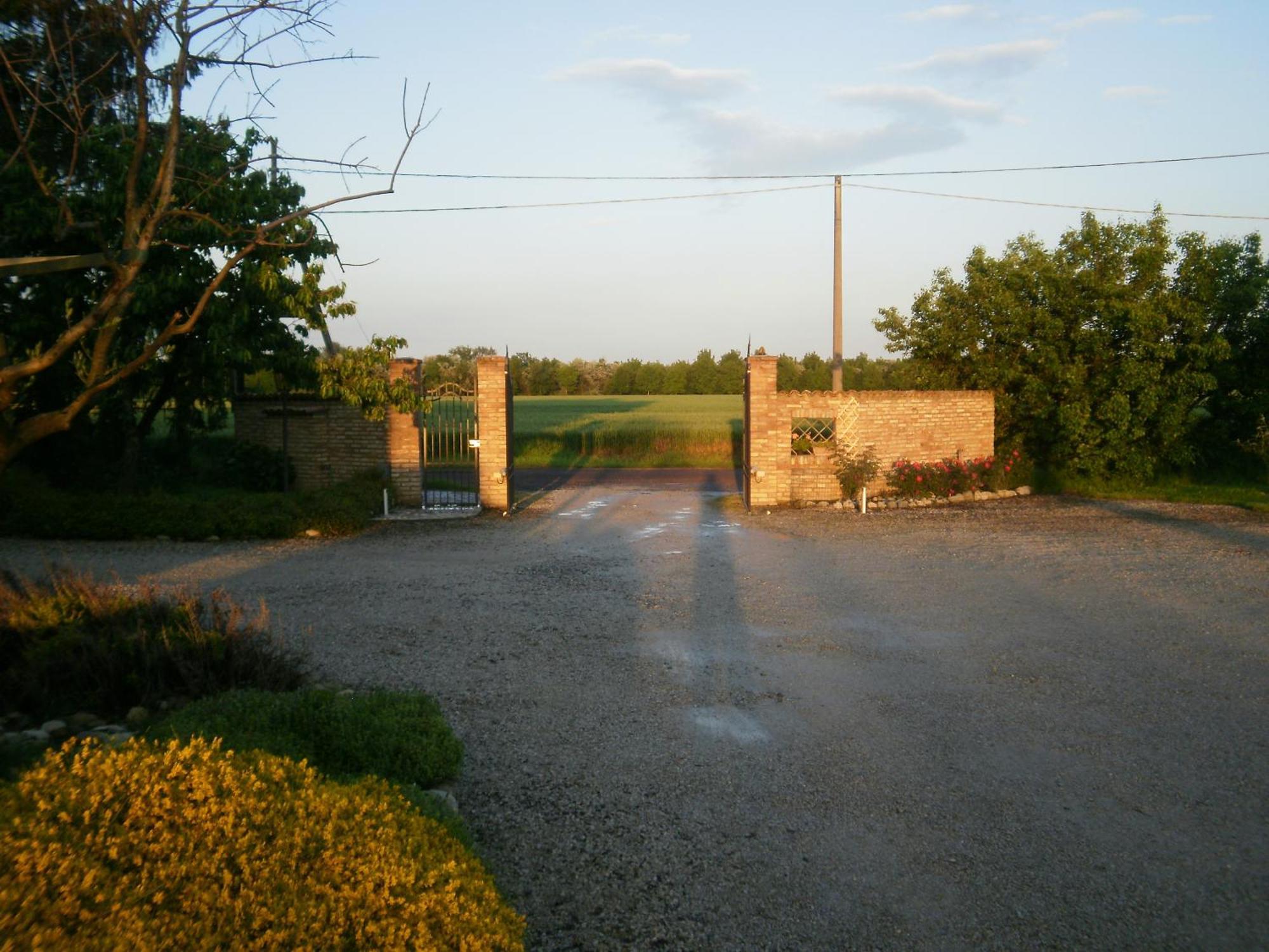 Agriturismo La Cascinetta Пиеве ди Ченто Екстериор снимка
