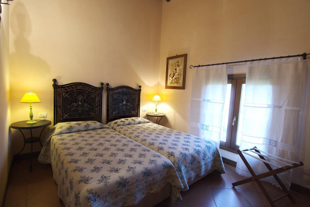 Agriturismo La Cascinetta Пиеве ди Ченто Екстериор снимка