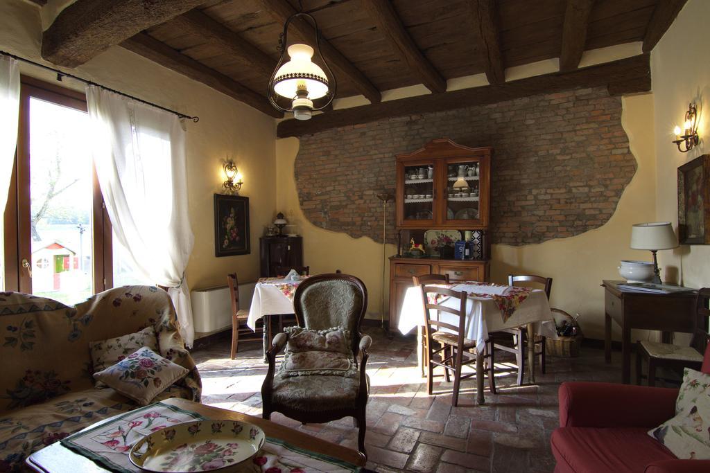 Agriturismo La Cascinetta Guest House Пиеве ди Ченто Екстериор снимка