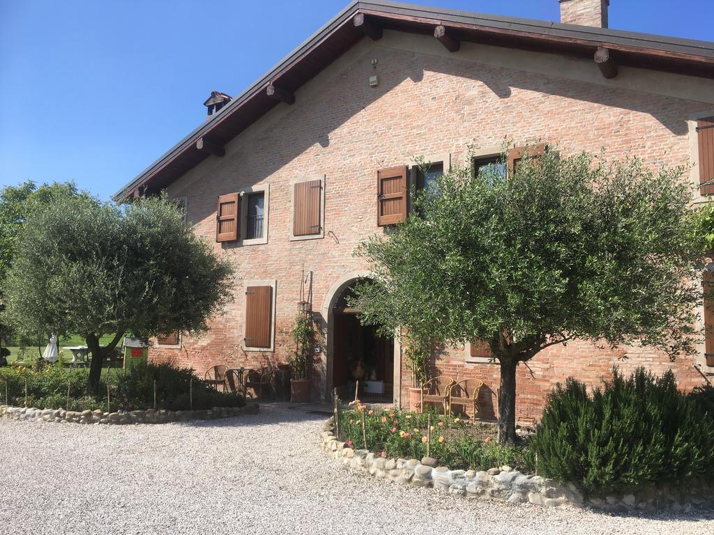 Agriturismo La Cascinetta Пиеве ди Ченто Екстериор снимка