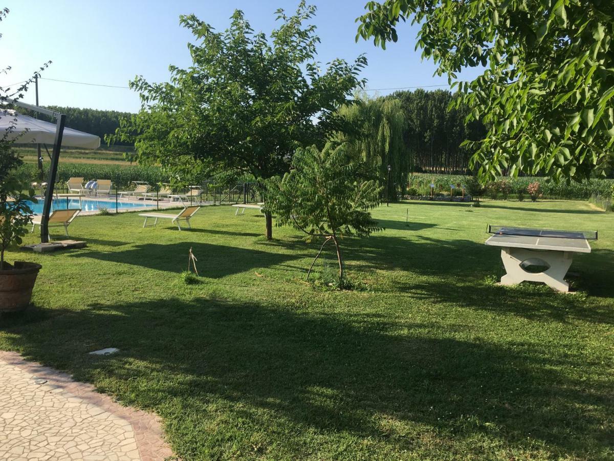 Agriturismo La Cascinetta Пиеве ди Ченто Екстериор снимка