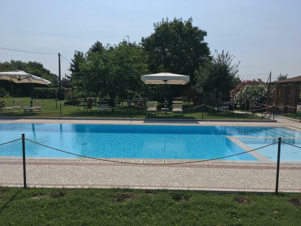 Agriturismo La Cascinetta Пиеве ди Ченто Екстериор снимка